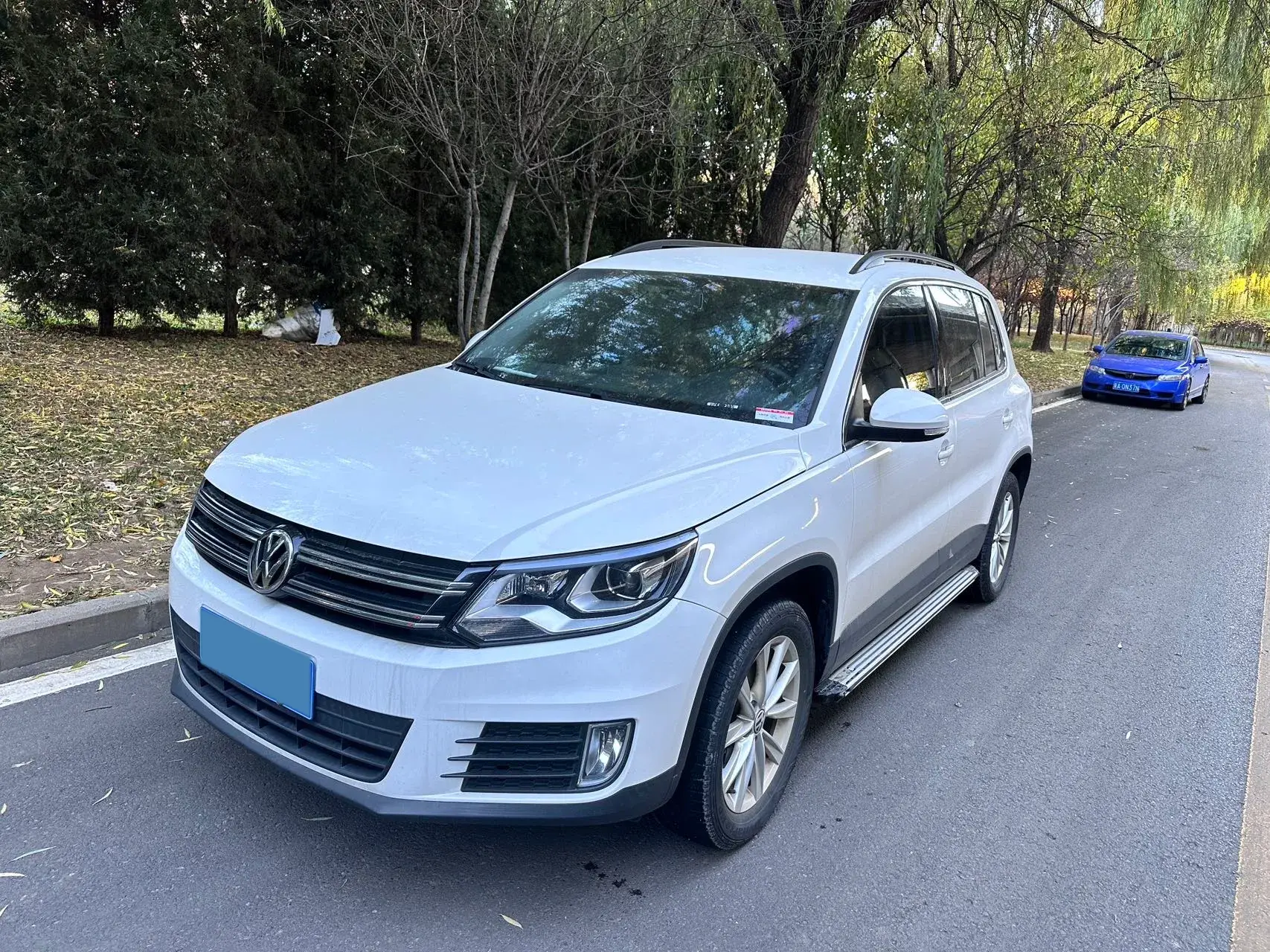 2016 VOLKSWAGEN TIGUAN view 1