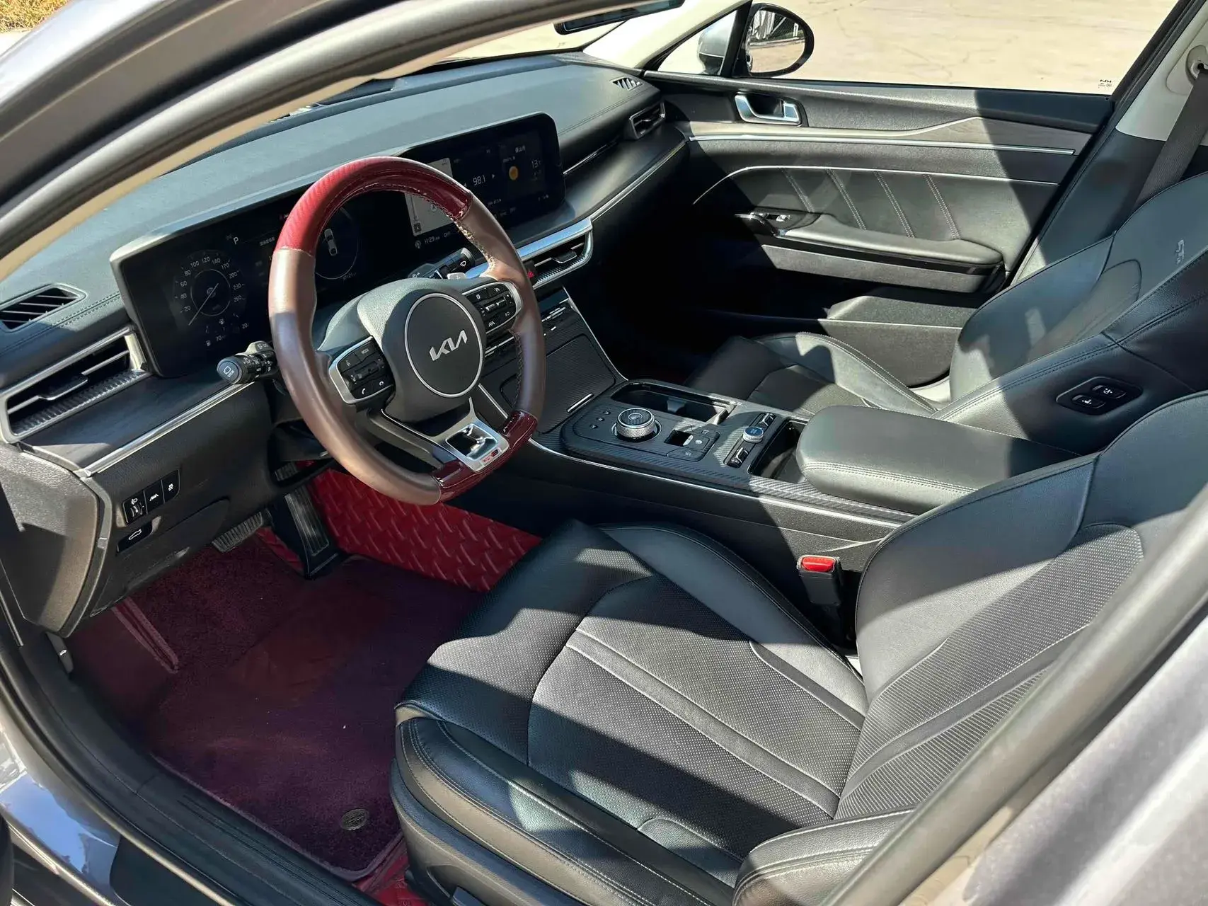 2021 KIA K5 thumbnail 3