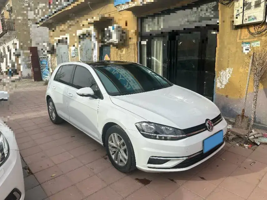 2018 VOLKSWAGEN GOLF thumbnail 2