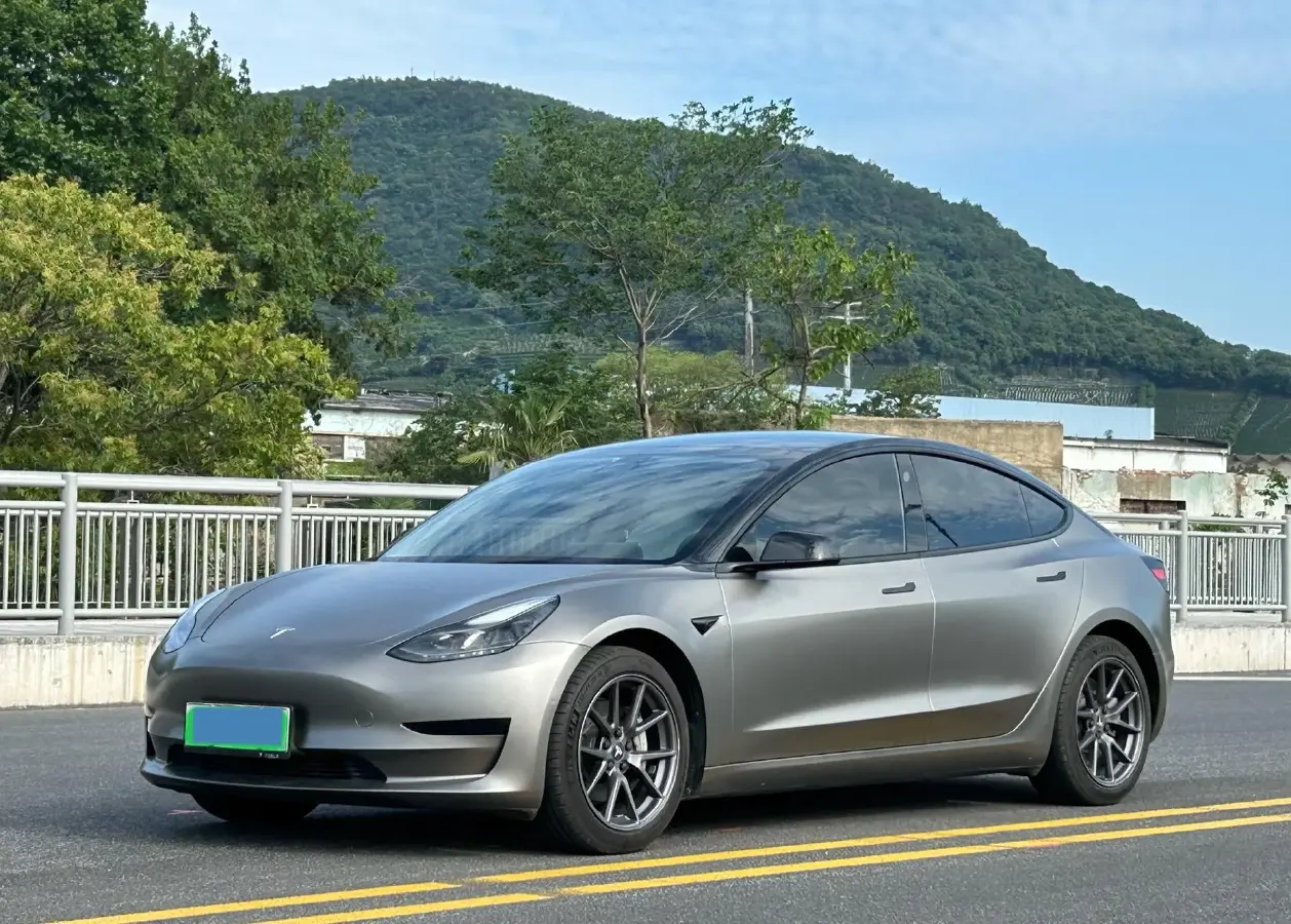 2022 Tesla Model 3 BEV 60KWH