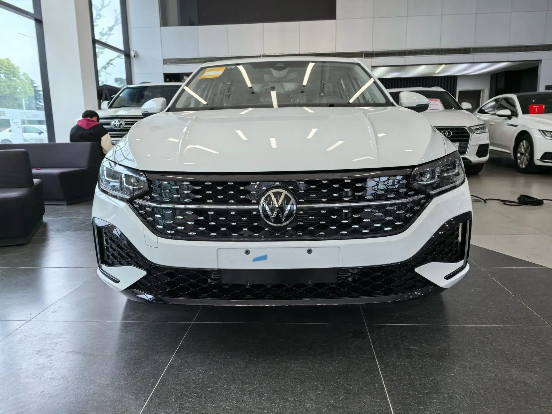 2024 VOLKSWAGEN LAVIDA thumbnail 2