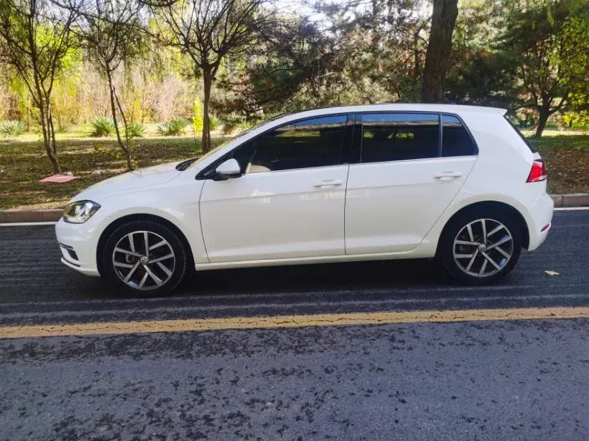 2020 VOLKSWAGEN GOLF thumbnail 2