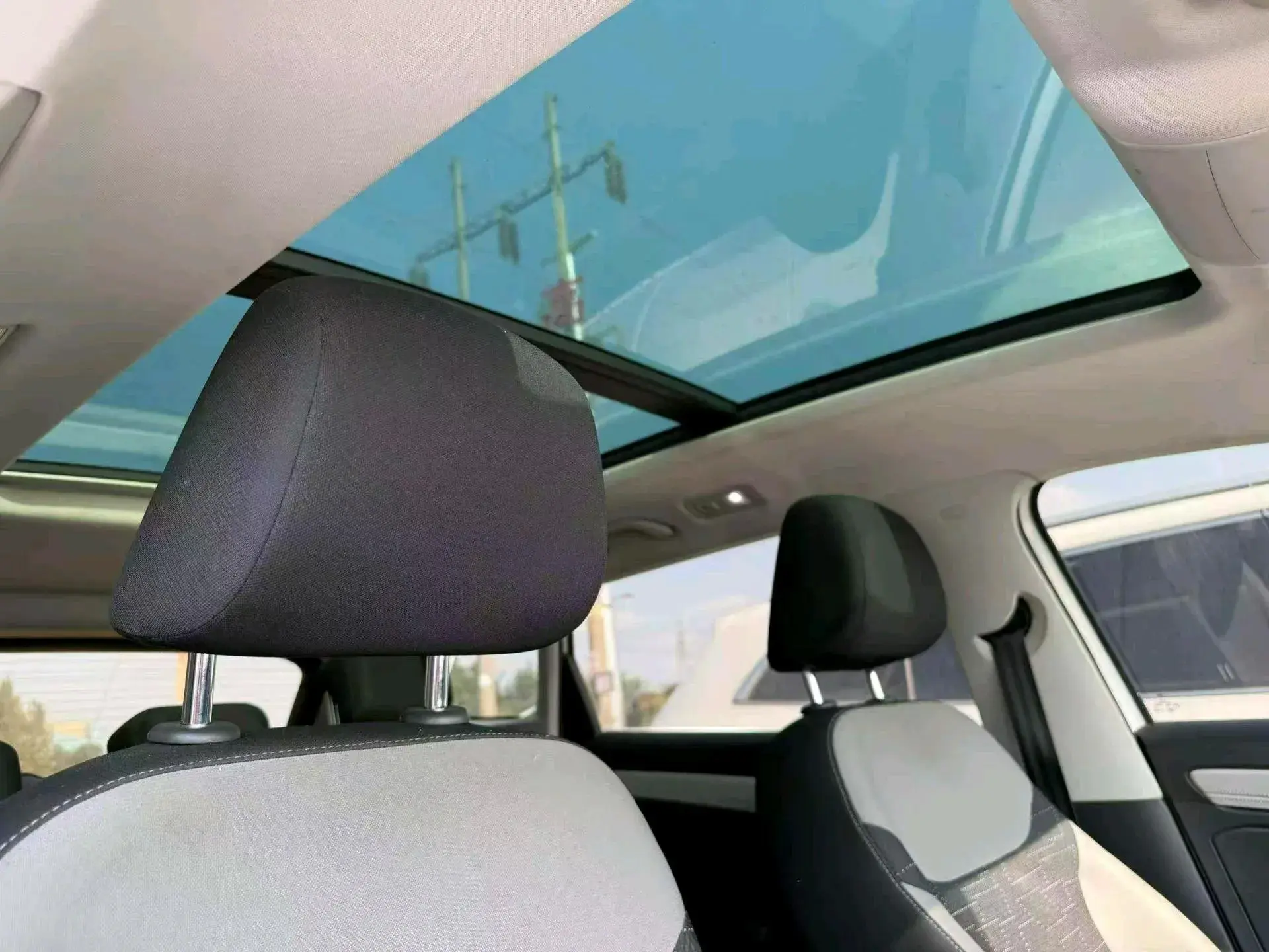 2023 JETTA VS5 thumbnail 3