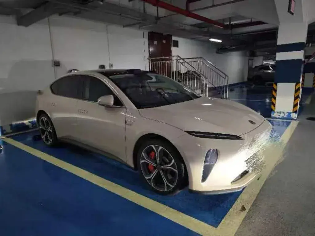 2022 NIO ET5 thumbnail 2