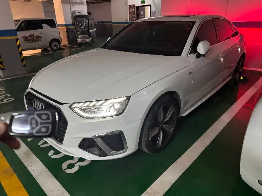 2020 Audi A4L 2.0T 150HP L4 7DCT