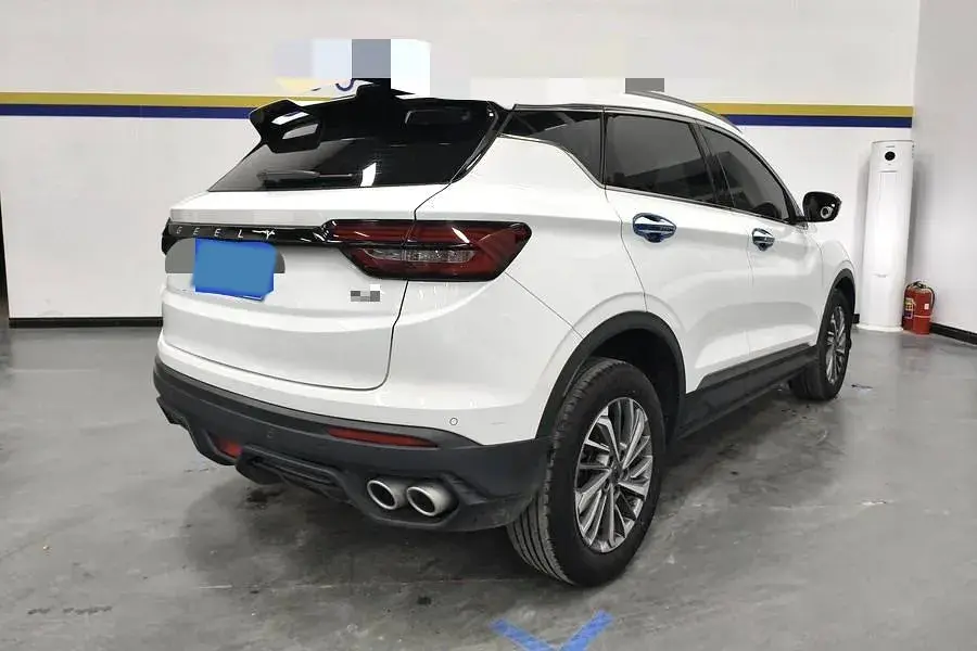2021 GEELY COOLRAY thumbnail 2