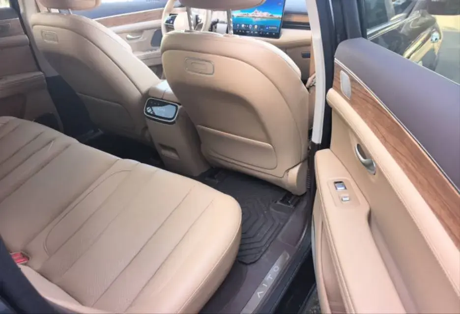 2024 AITO AITO thumbnail 4