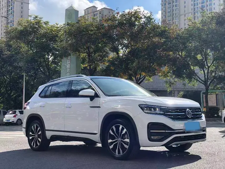 2020 VOLKSWAGEN TAYRON thumbnail 3