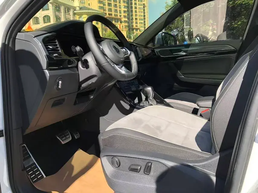 2020 VOLKSWAGEN TAYRON thumbnail 4