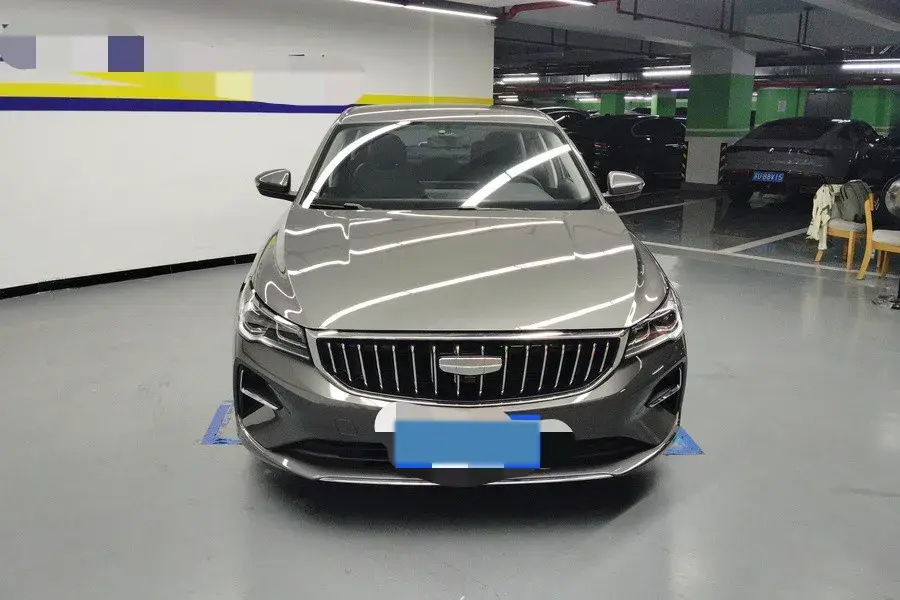 2025 GEELY EMGRAND thumbnail 3