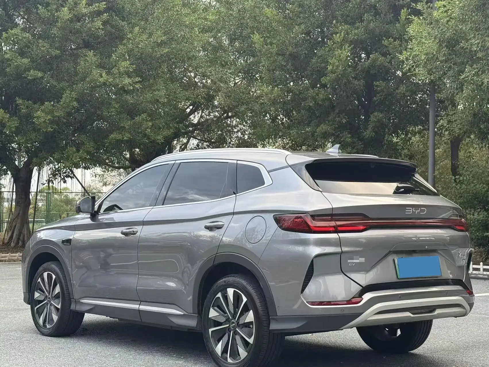 2025 BYD SONG thumbnail 3