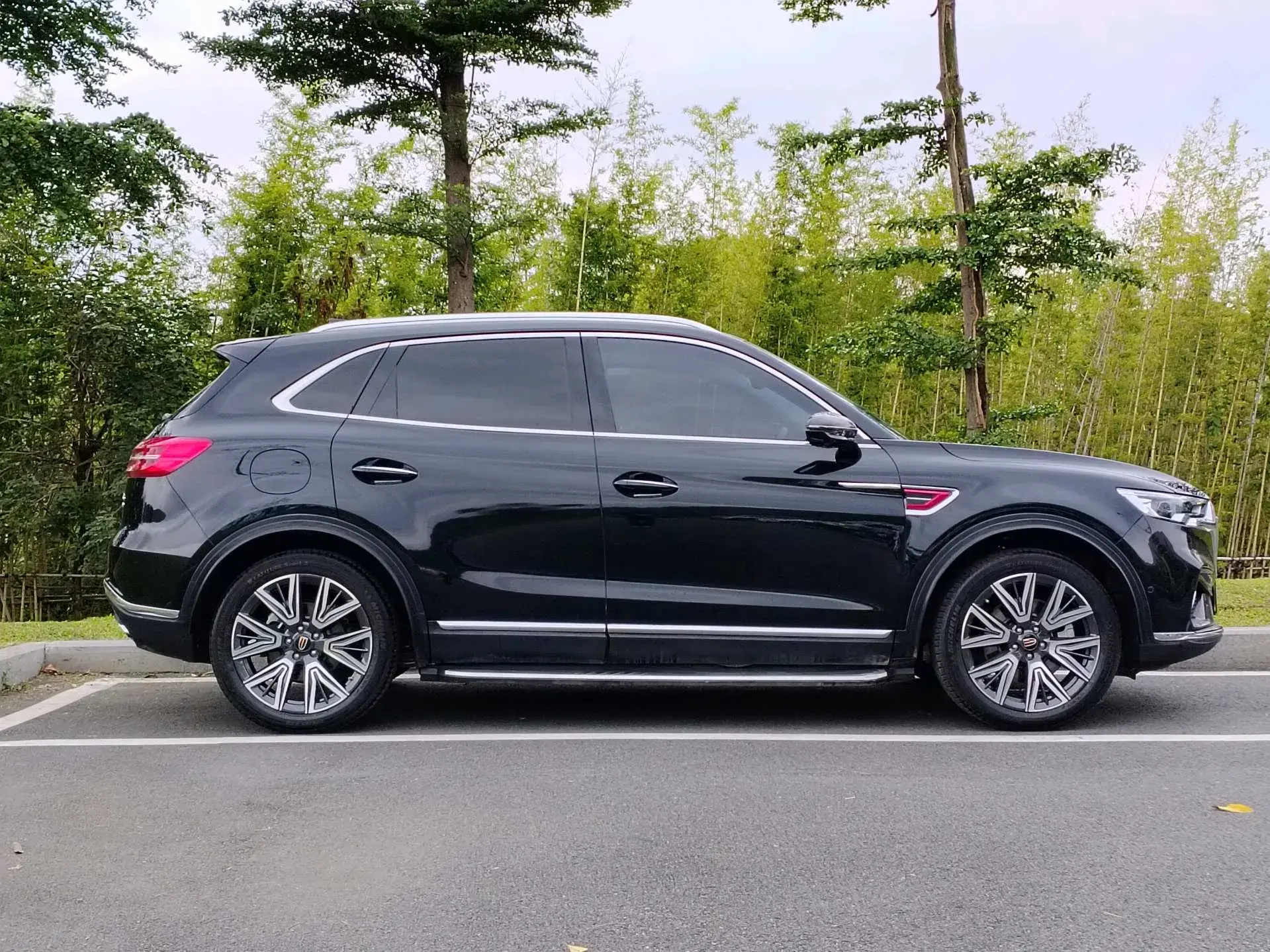 2019 HONGQI HS5 thumbnail 3