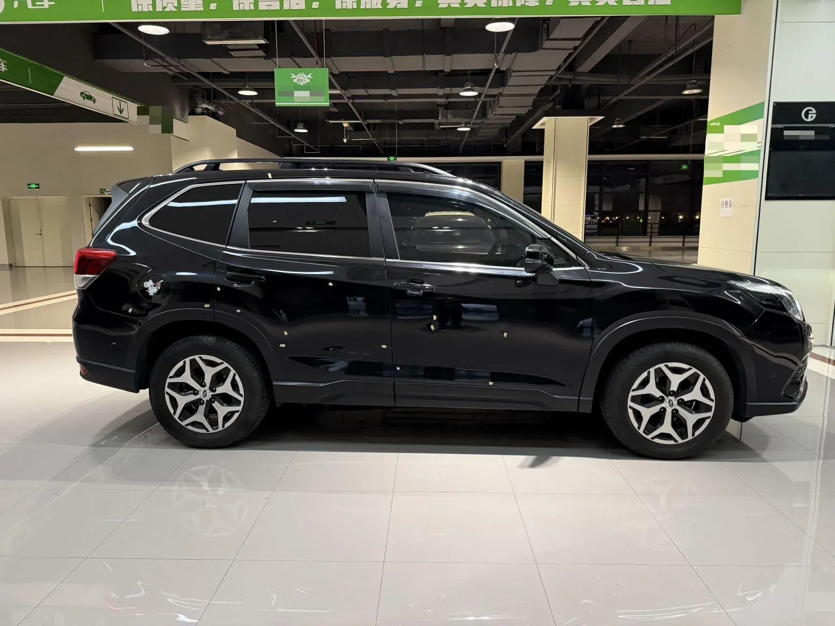 2022 SUBARU FORESTER thumbnail 3