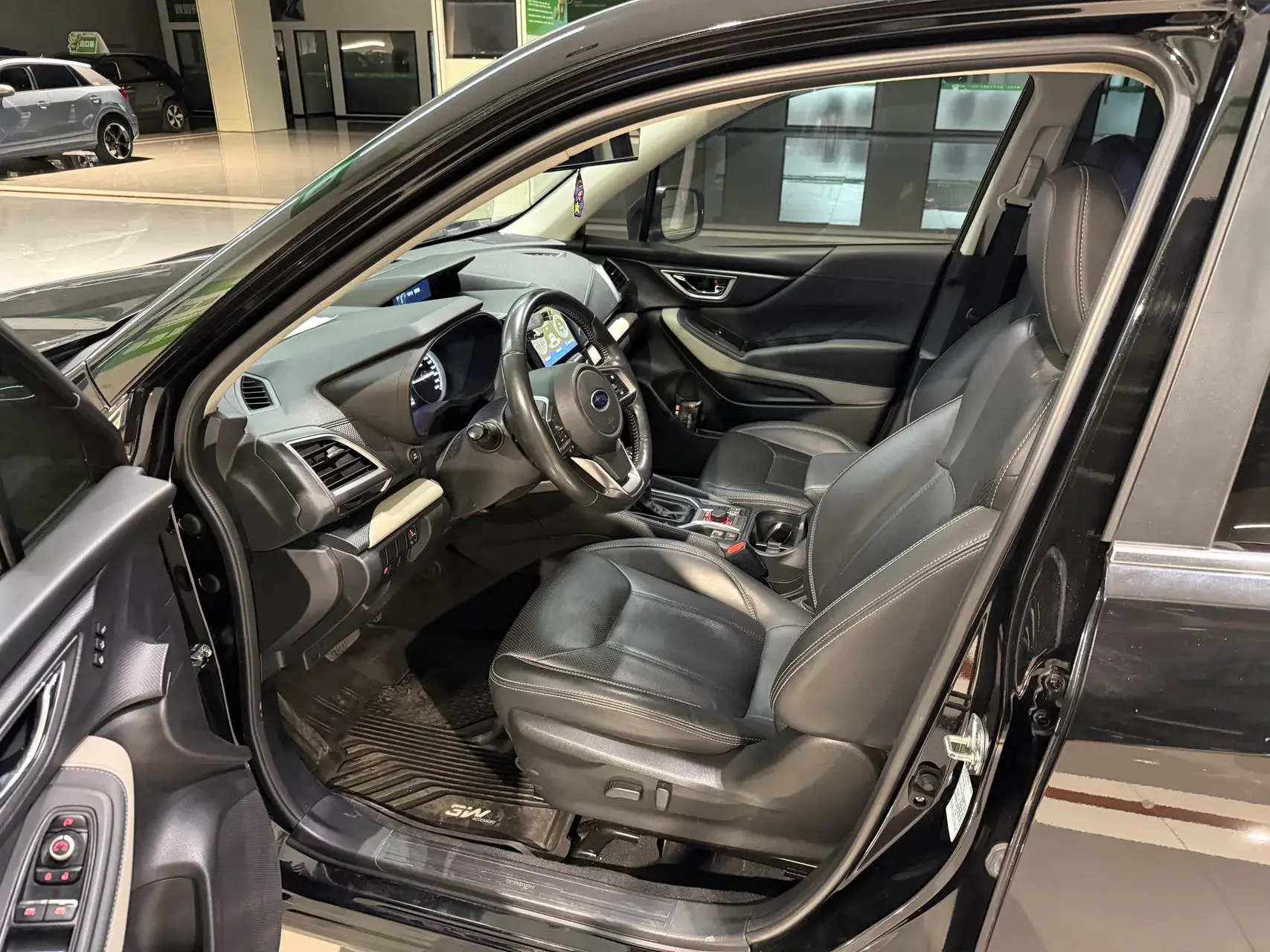 2022 SUBARU FORESTER thumbnail 4