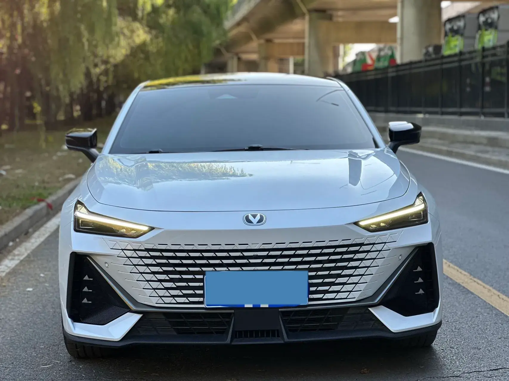 2023 CHANGAN UNI-V thumbnail 2