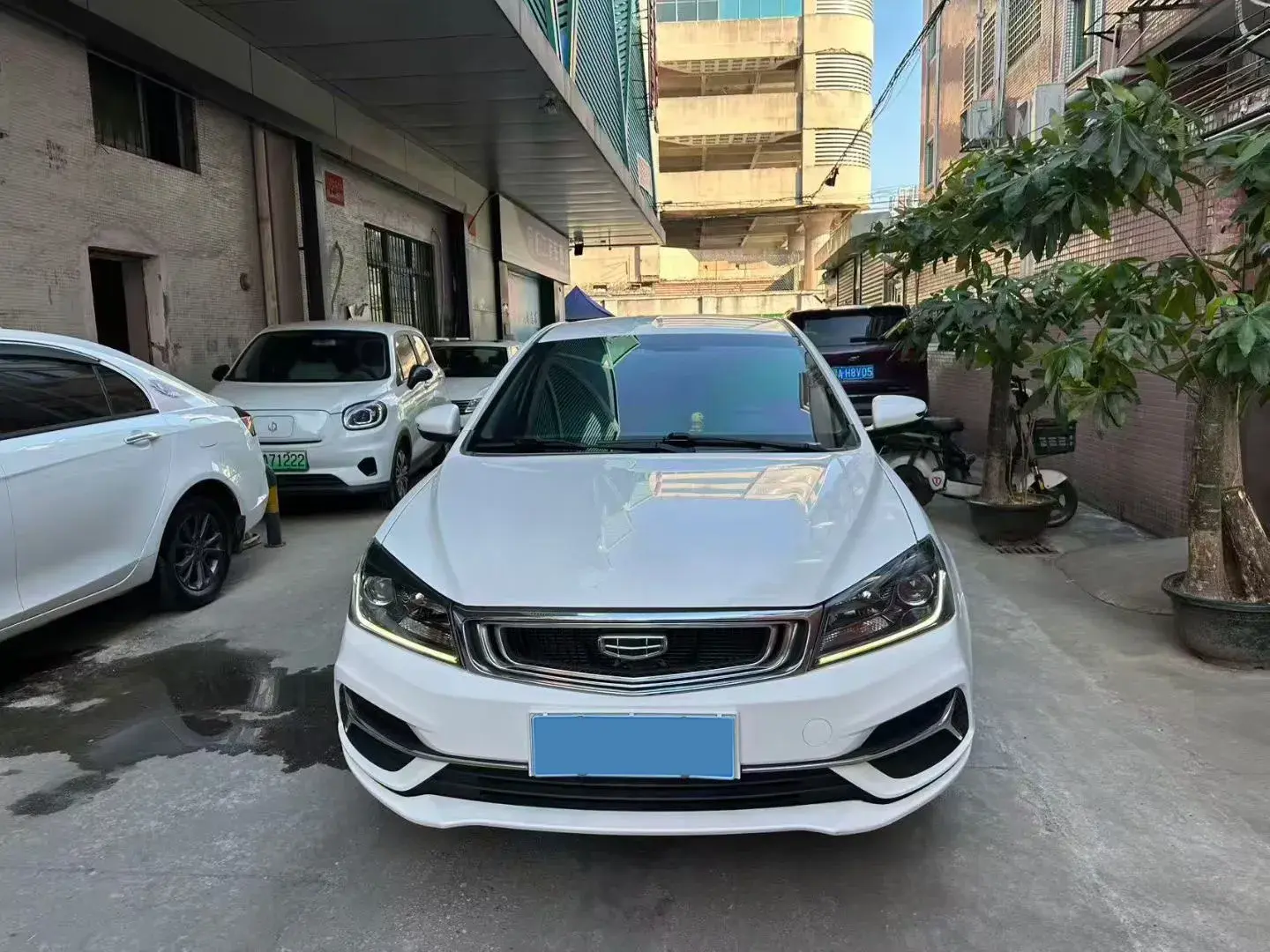 2019 GEELY EMGRAND thumbnail 2
