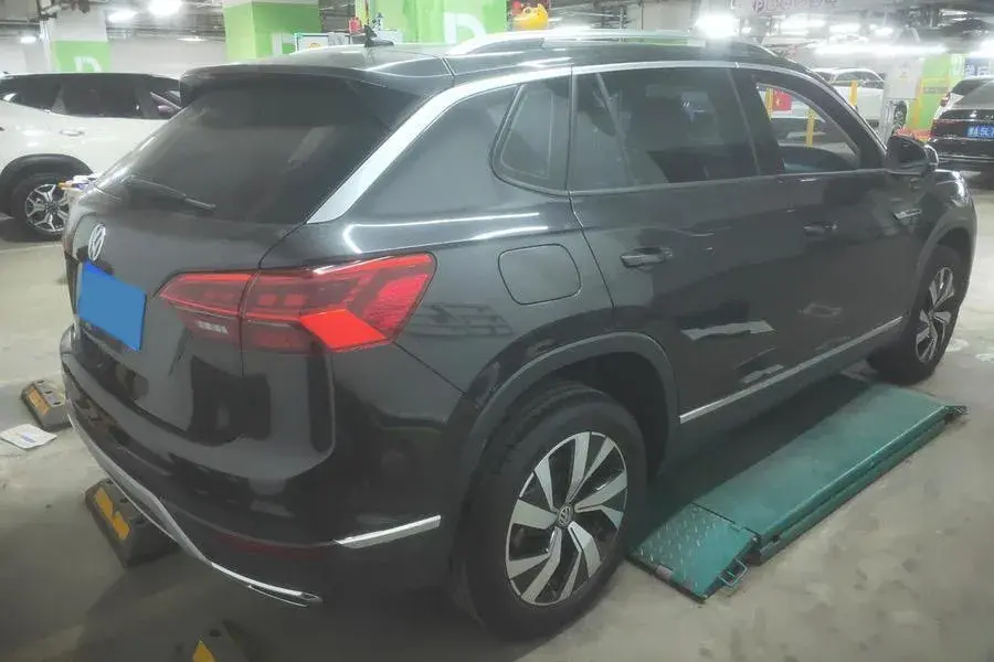 2021 VOLKSWAGEN TAYRON thumbnail 2