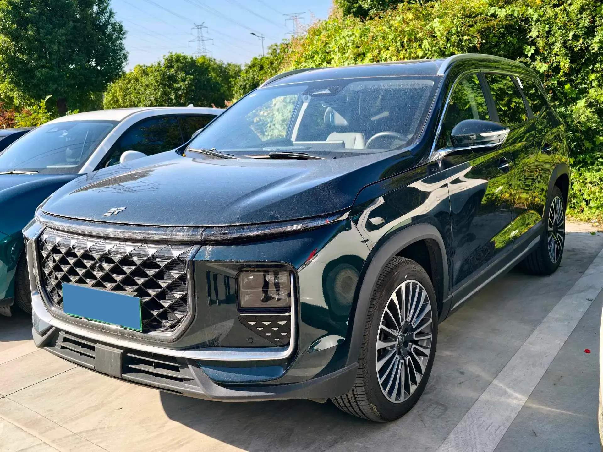 2023 JETOUR X70 view 1