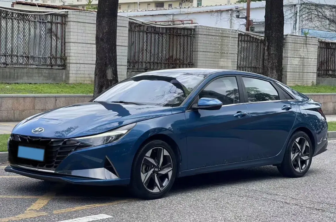 2021 HYUNDAI ELANTRA view 1