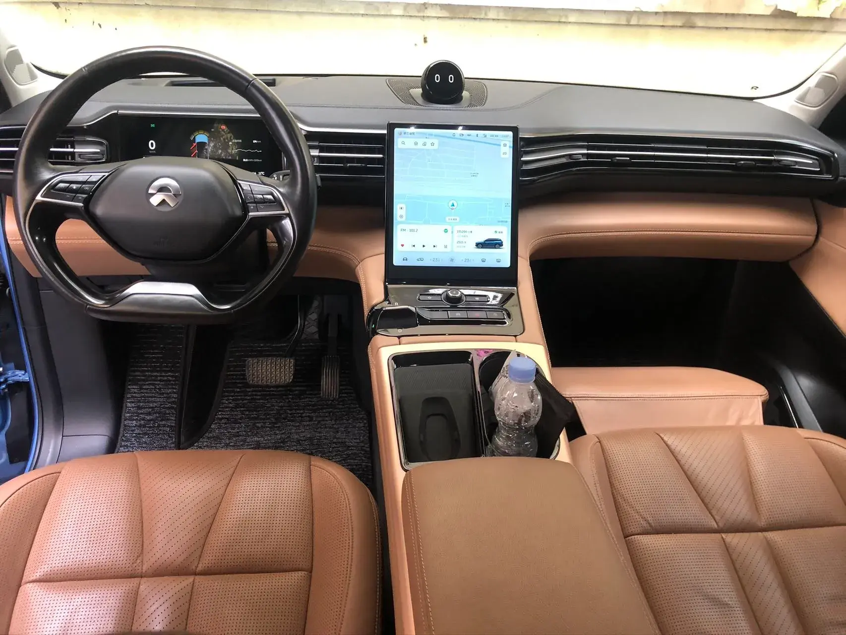 2018 NIO ES8 thumbnail 4