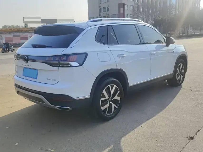 2023 VOLKSWAGEN TAYRON thumbnail 4