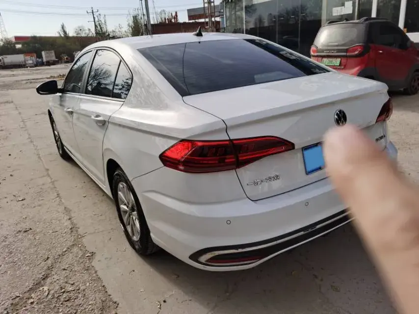 2023 VOLKSWAGEN BORA thumbnail 4