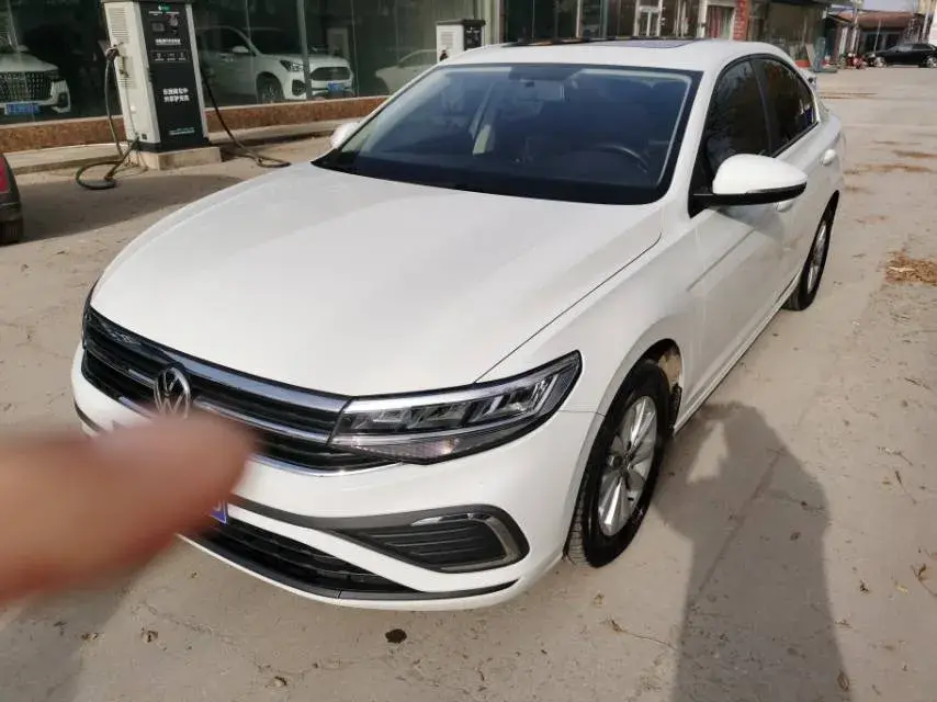 2023 VOLKSWAGEN BORA view 1