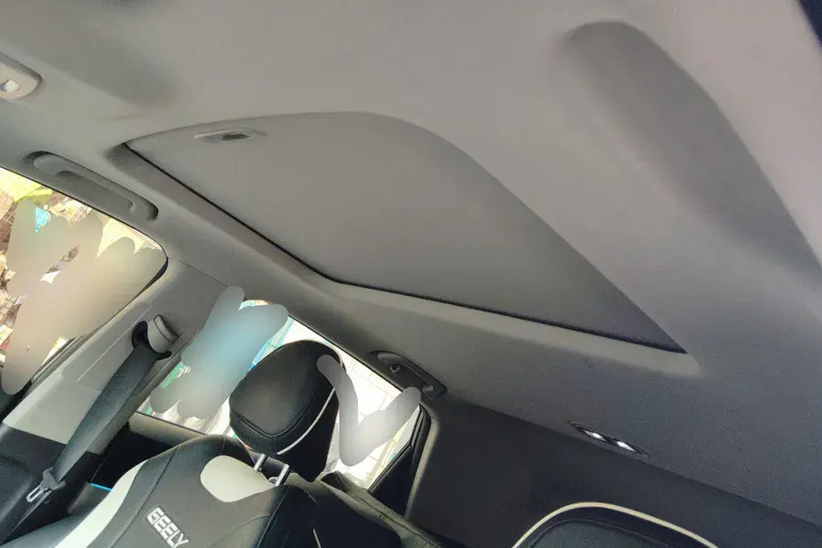 2022 GEELY COOLRAY thumbnail 4