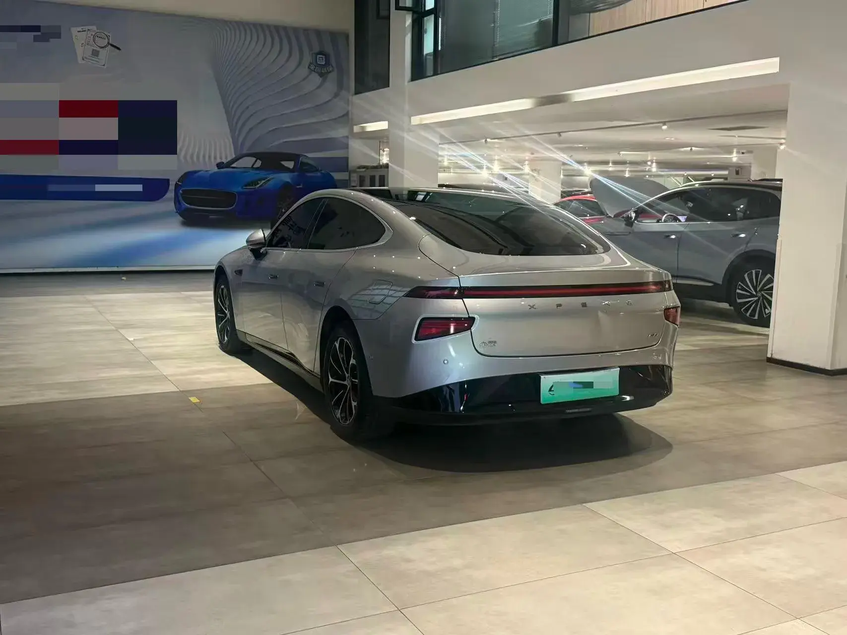 2022 XPENG P7 thumbnail 4