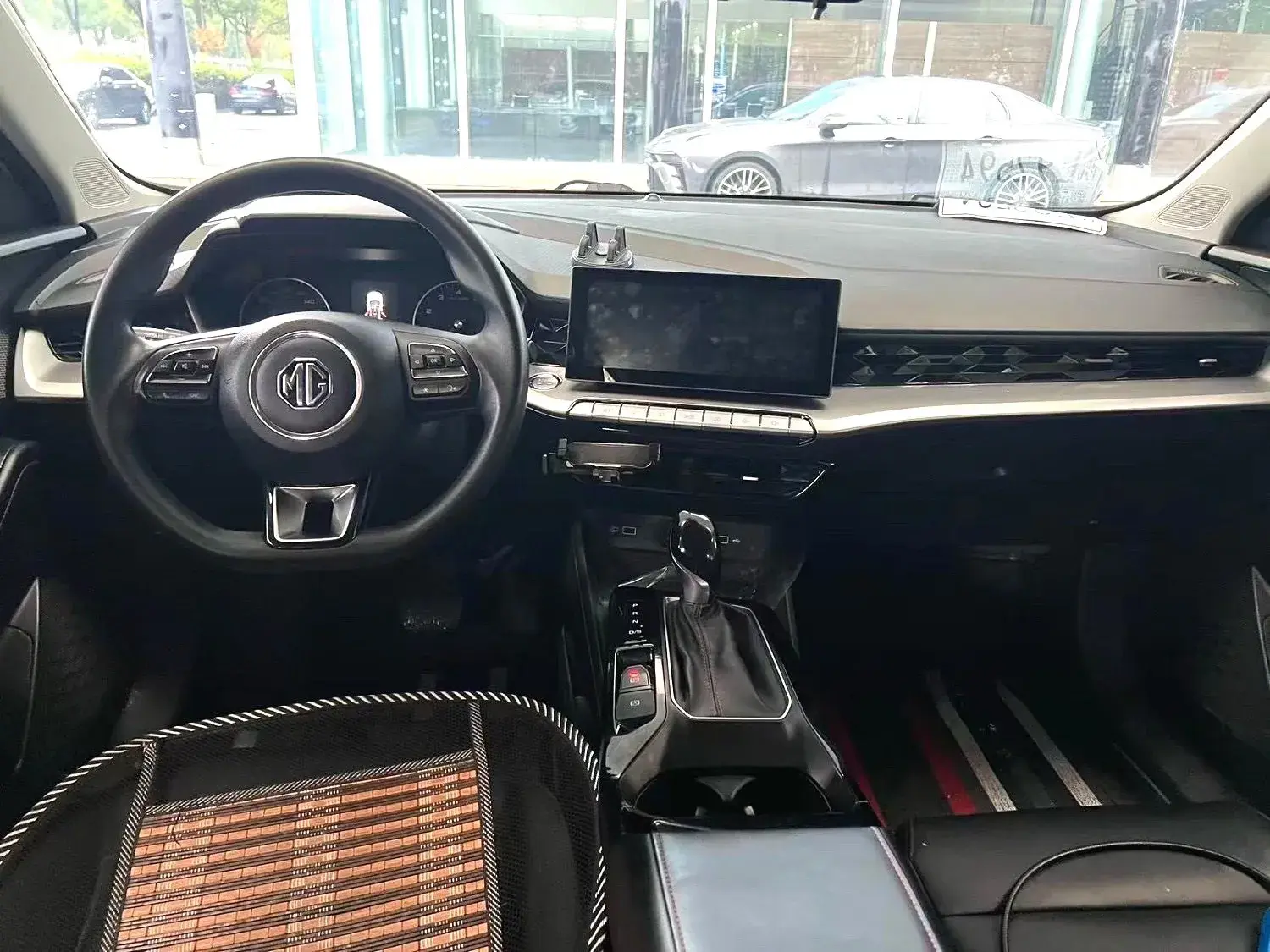 2021 MG 5 thumbnail 4