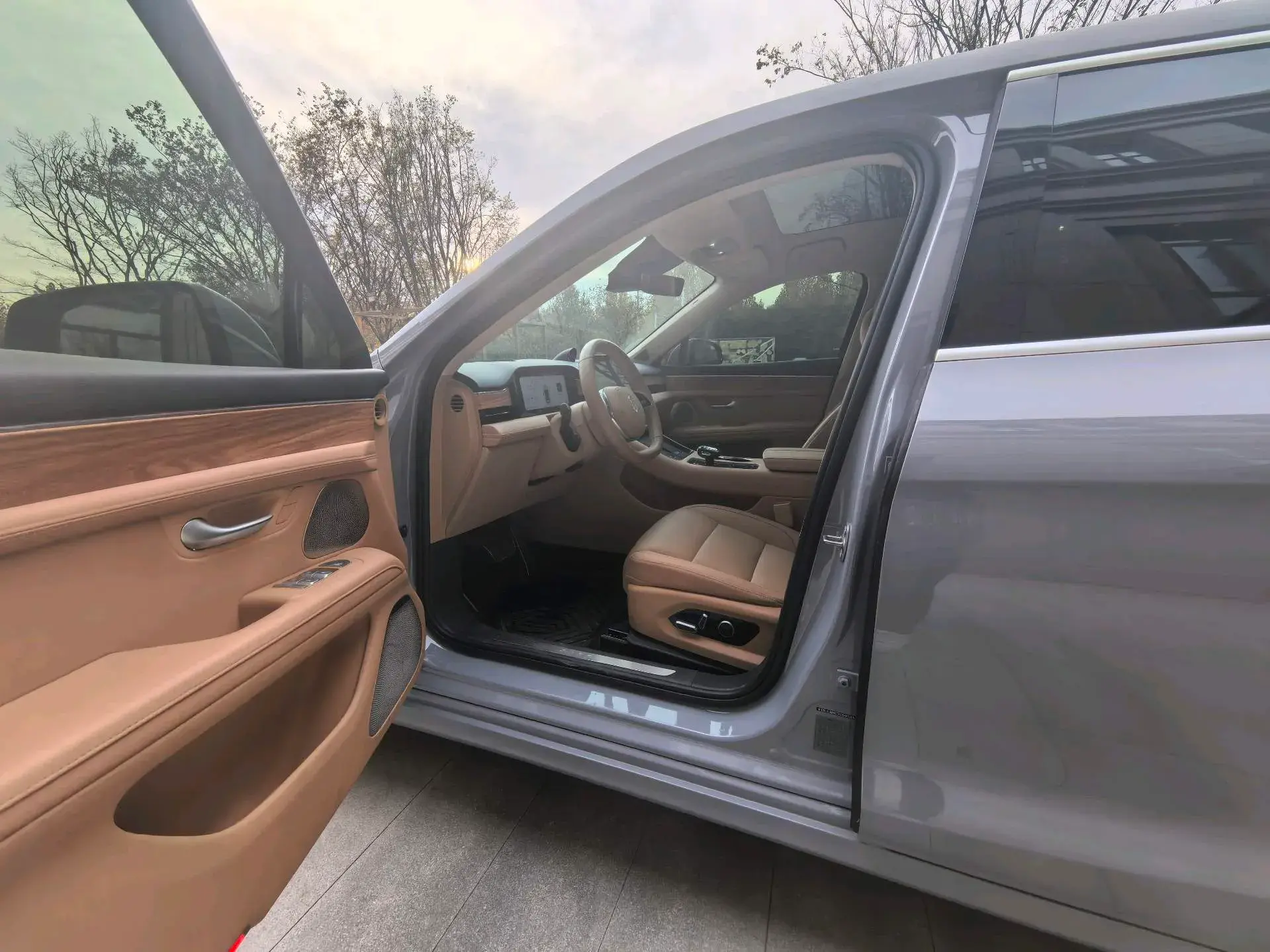 2024 AITO AITO thumbnail 4