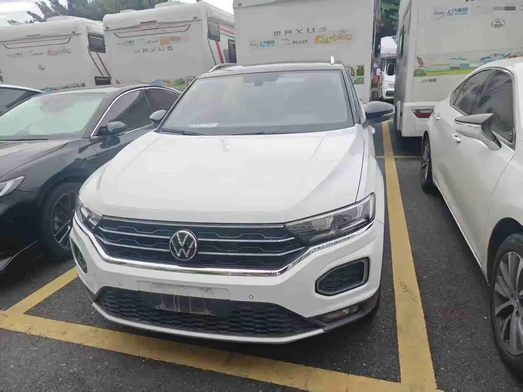 2021 VOLKSWAGEN T-ROC thumbnail 2