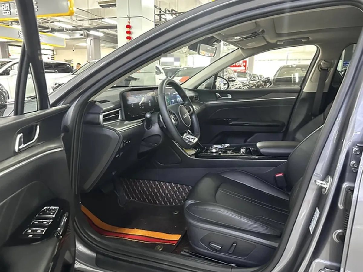 2021 Kia K5 2.0T 240HP L4 8AT,autocango,china used car exporter,china ev exporter,chinese used car exporter,chinese used ev exporter