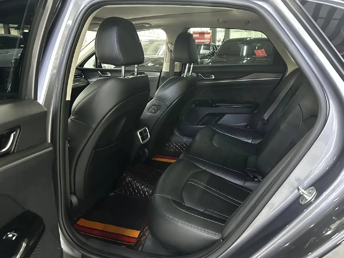 2021 Kia K5 2.0T 240HP L4 8AT,autocango,china used car exporter,china ev exporter,chinese used car exporter,chinese used ev exporter