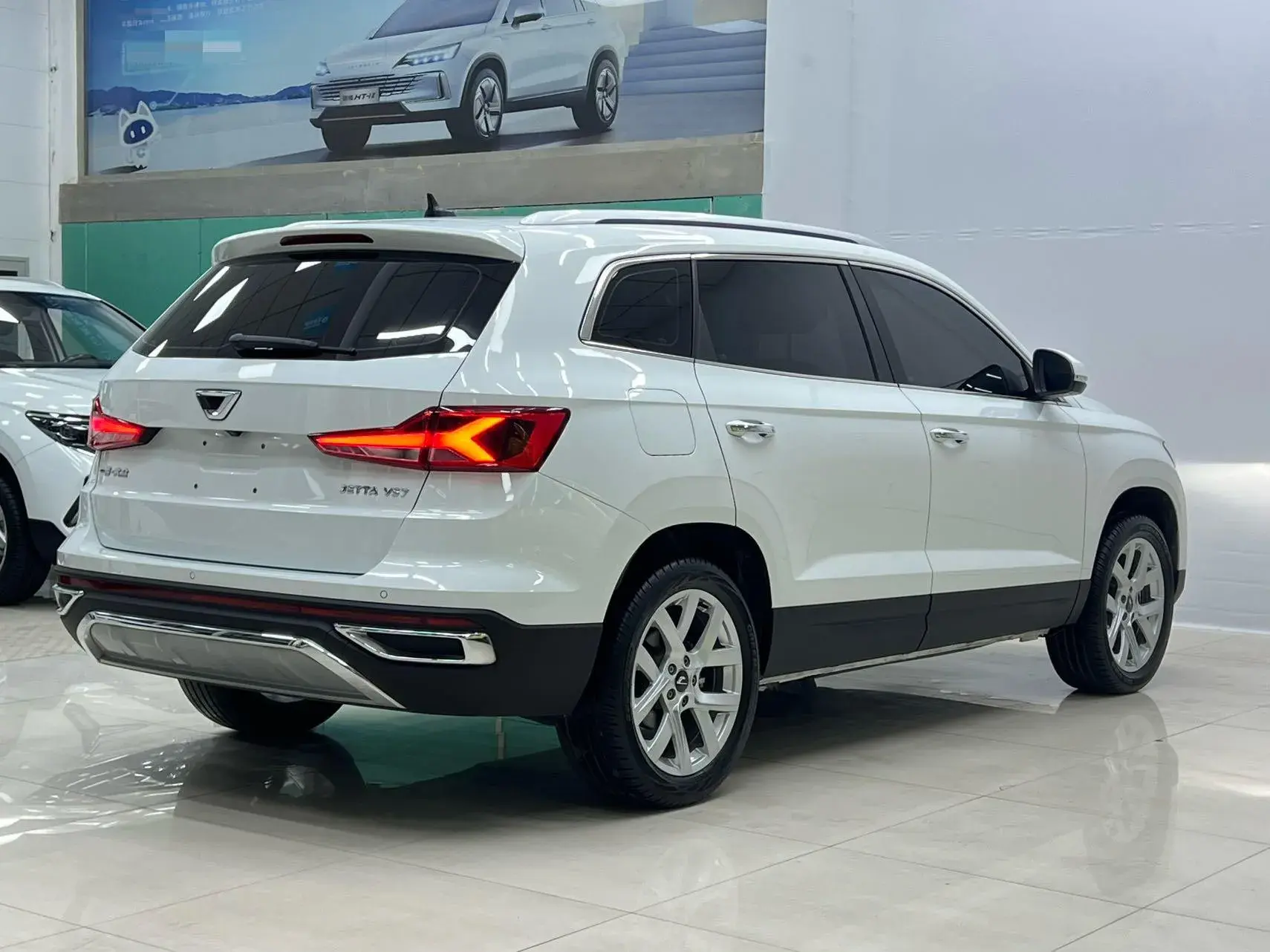 2021 JETTA VS7 thumbnail 4