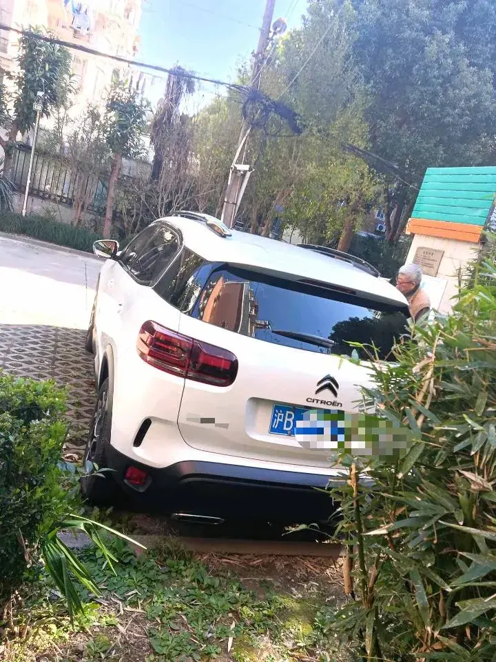 2021 CITROEN C5 thumbnail 3