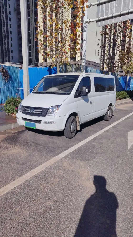 2013 MAXUS XinTu V80 2.5T 136HP L4 5MT