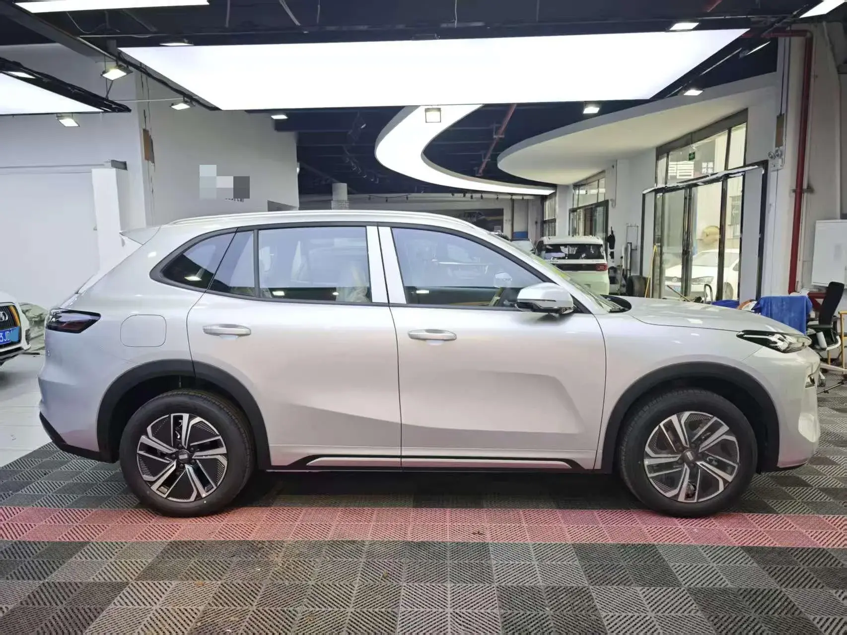 2025 GEELY GALAXY thumbnail 3