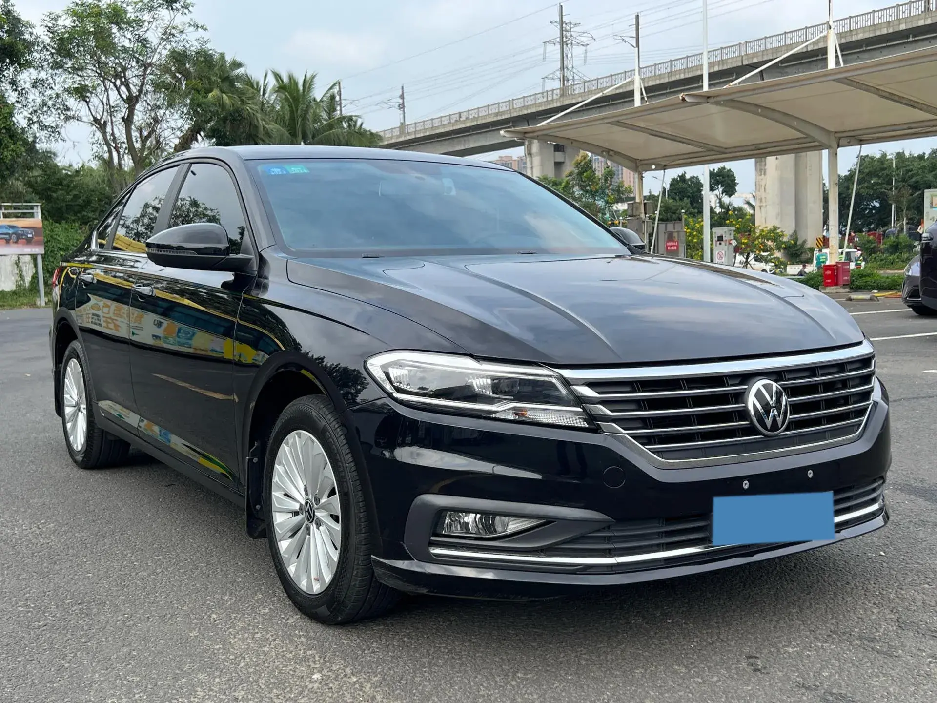 2019 VOLKSWAGEN LAVIDA thumbnail 3