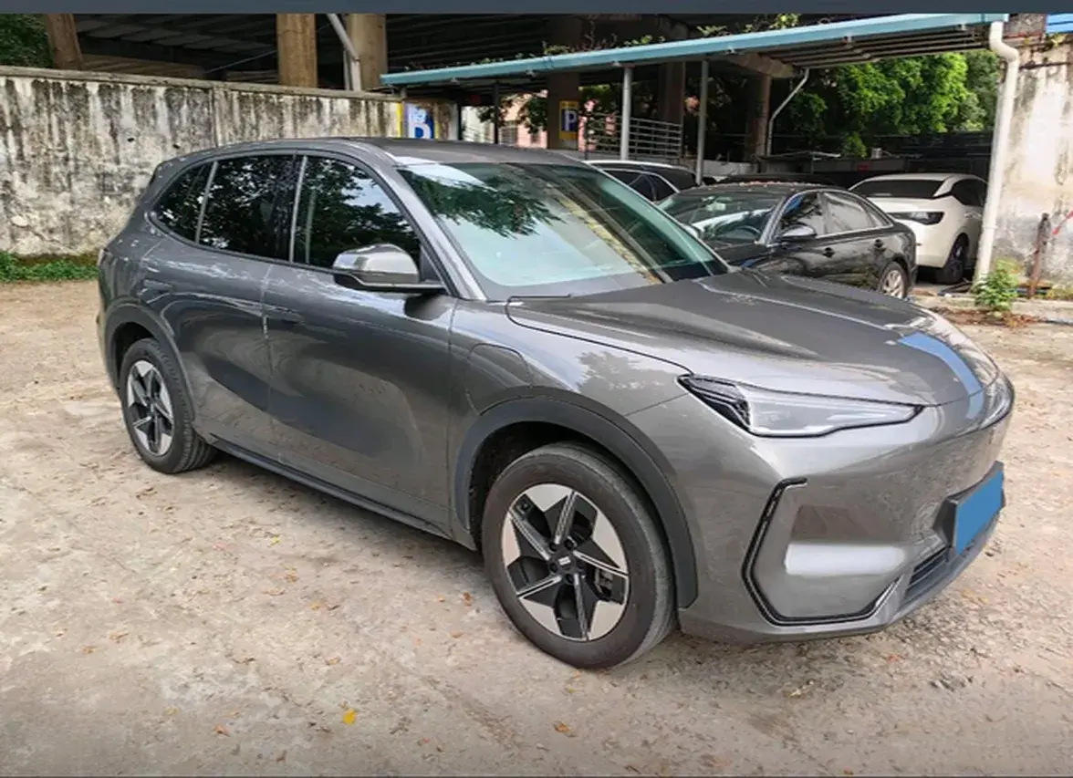 2024 GEELY GALAXY thumbnail 2