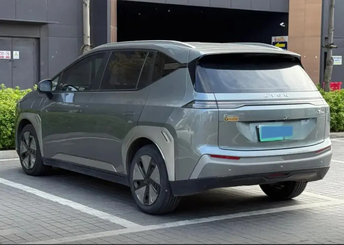 2024 AION Y thumbnail 4