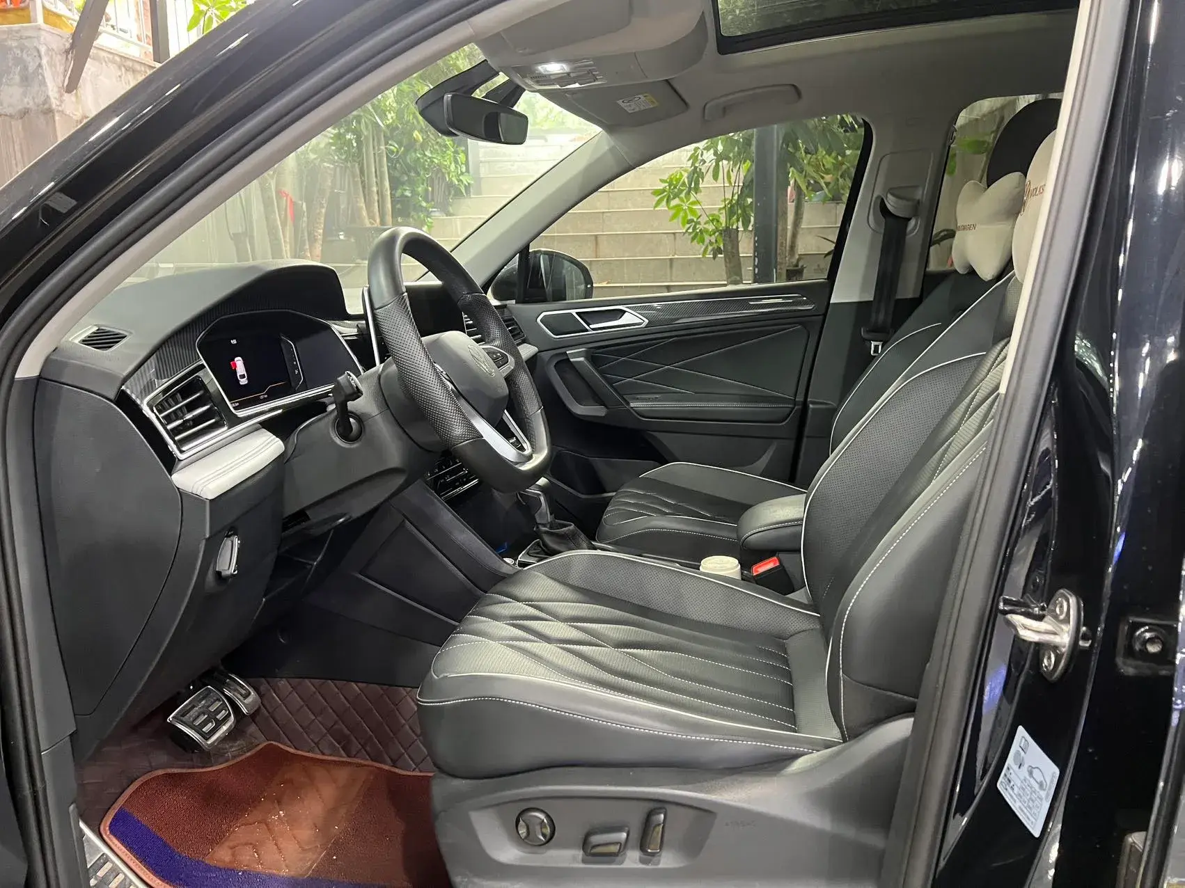 2024 VOLKSWAGEN TIGUAN thumbnail 3