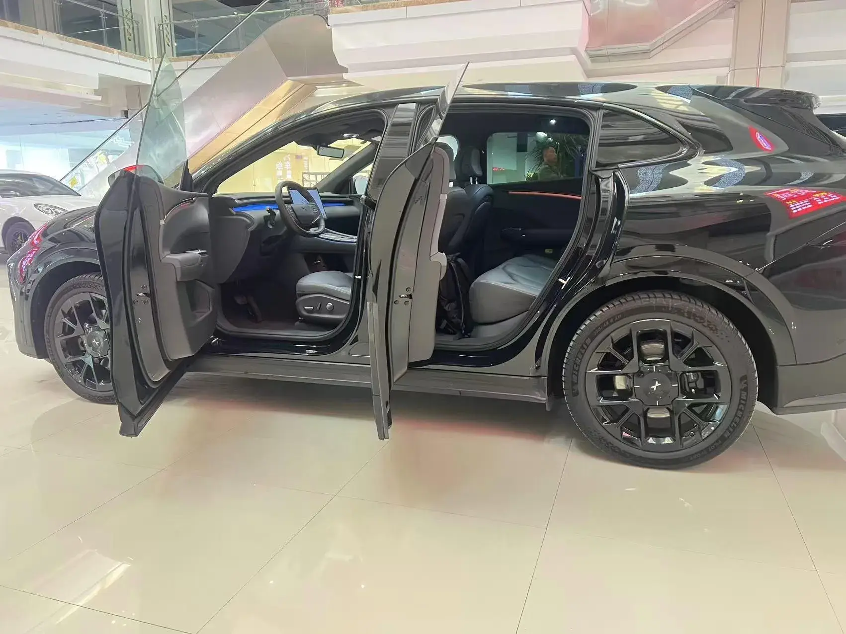 2025 XPENG G7 thumbnail 4