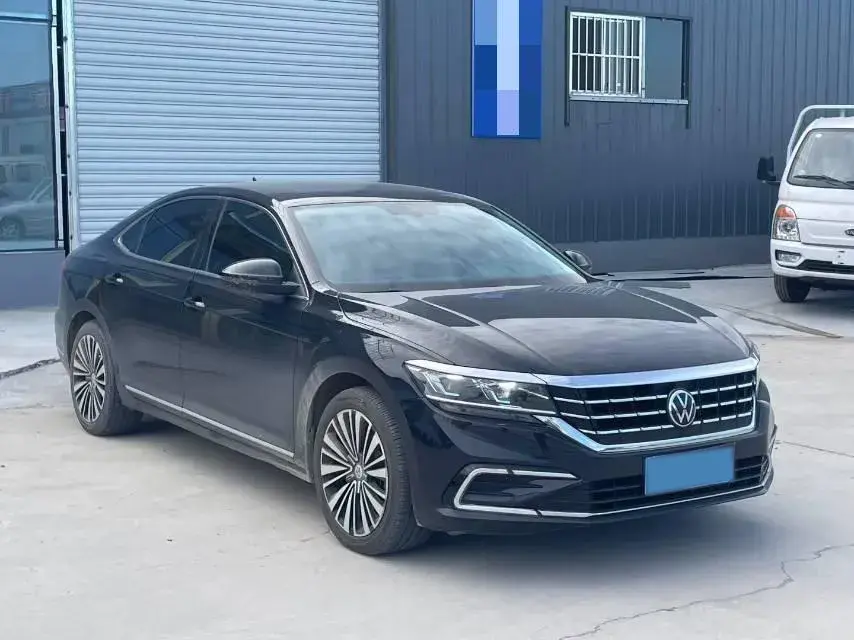 2020 VOLKSWAGEN PASSAT thumbnail 3