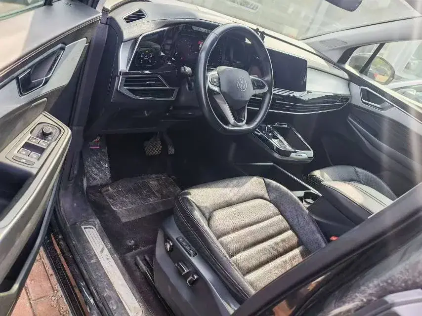 2021 VOLKSWAGEN TALAGON thumbnail 3