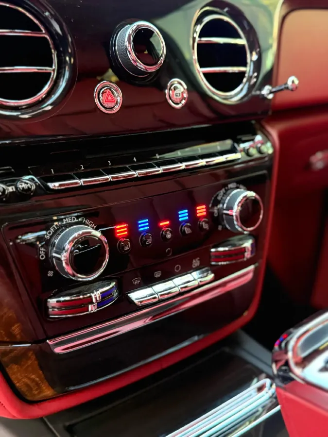 2018 Rolls-Royce Phantom 6.7T 571HP V12 8AT,autocango,china used car exporter,china ev exporter,chinese used car exporter,chinese used ev exporter