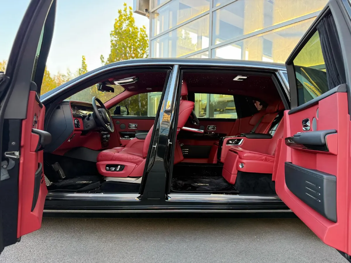 2018 Rolls-Royce Phantom 6.7T 571HP V12 8AT,autocango,china used car exporter,china ev exporter,chinese used car exporter,chinese used ev exporter