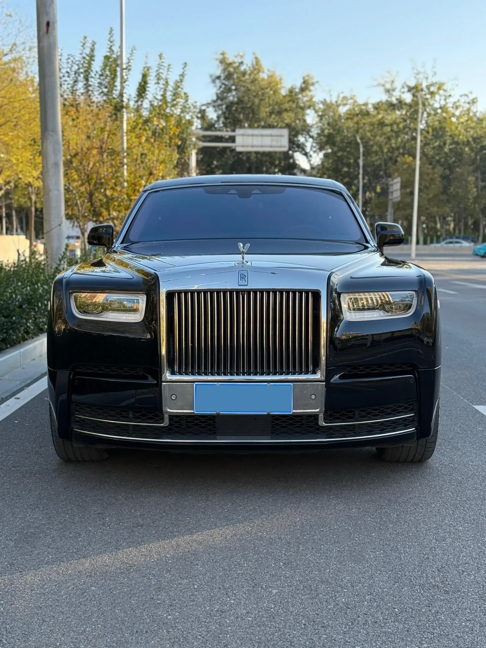 2018 ROLLS-ROYCE PHANTOM thumbnail 2