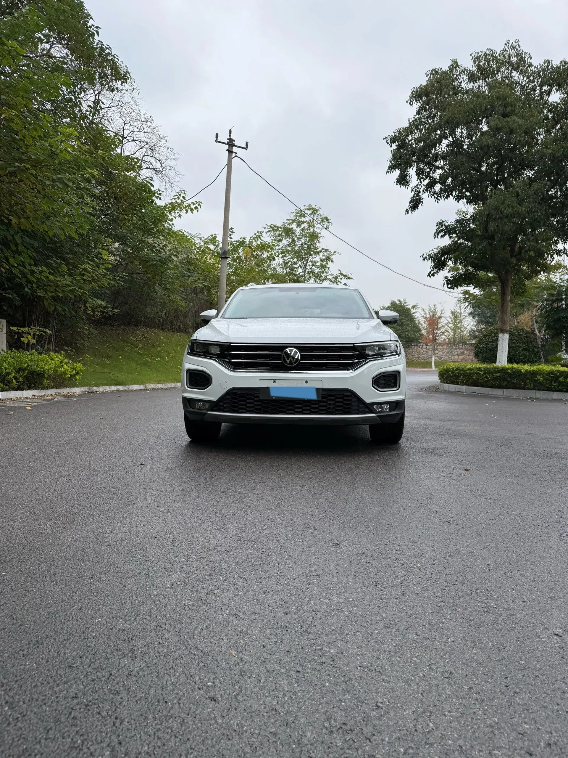 2022 VOLKSWAGEN T-ROC thumbnail 3