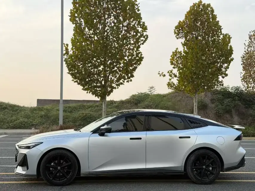 2022 CHANGAN UNI-V thumbnail 3